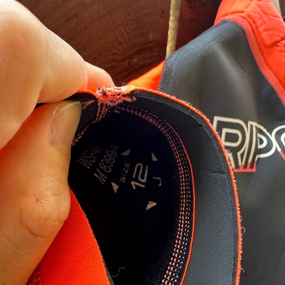 Ripcurl wetsuit size Junior 12 - Picture 11 of 11